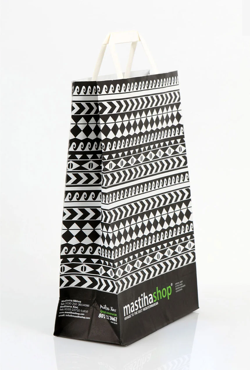 syskevasies-gia-coffee-08 Μαύρη και λευκή χάρτινη τσάντα με μοτίβο και λογότυπο "mastihashop", με λευκά χερούλια